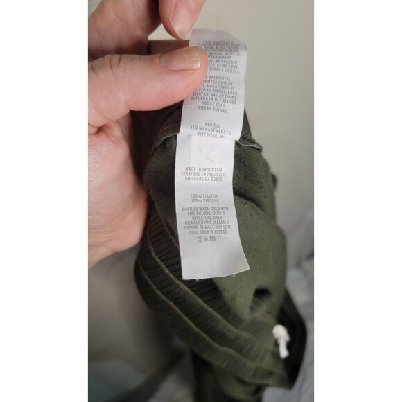 Aerie Olive Green Satin Cargo Pants Size Large | Soft Silky Wide Leg Utility - Picture 8 of 8